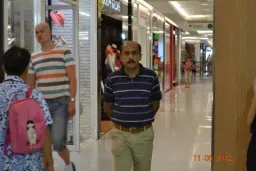 Dr. Rishi Nagpal Dentist 32 Years Exp.